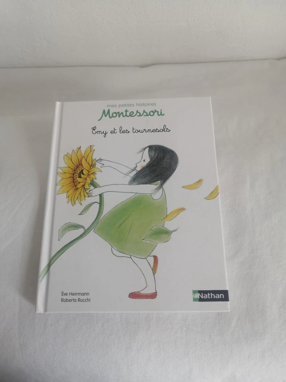livre mes petites histoires Montessori